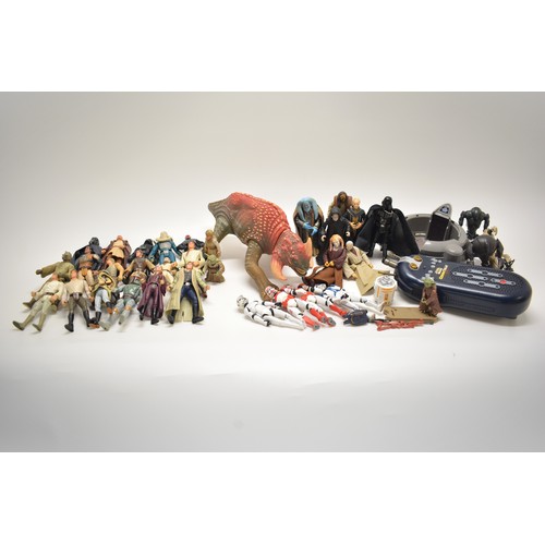 177 - Star Wars 2002 Attack of the Clones electronic reek arena battle beast and mixture of figures togeth... 