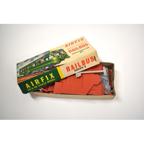 154 - A quantity of Hornby, Virgin trains and carriages, Tri-ang train, goods carriages, various power uni... 