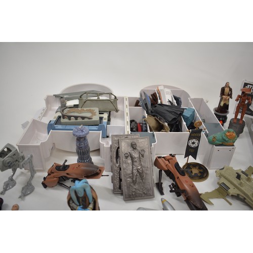 175 - Star Wars Interest - A large quantity of mixed 1990's Star Wars figures, vehicles, and items includi... 