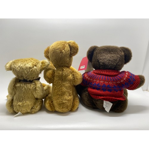 195 - Teddy group consisting; Growler teddy bear by Libby Heald, Aurura Milennium hand crafted bean bear a... 