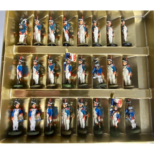 145 - A large quantity of metal figures predominately Napoleonic British and French infantry/artillery inc... 