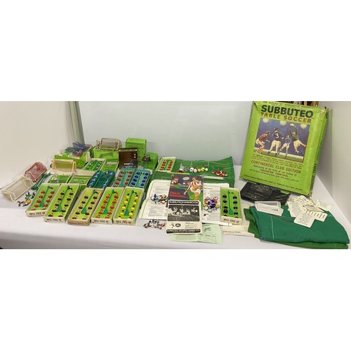 Vintage/retro Subbuteo Table Soccer including pitch cloths, nets, x10 teams, goalkeepers, ball boys, throw in figures, accessories etc. A/F