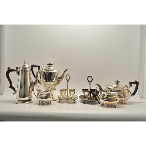 110 - Quality silver plate items predominately by Elkington, to include egg cups, coffee pot etc.
Antique ... 