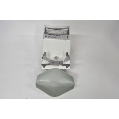 136 - Avery shop Scales with plastic weighing bowl