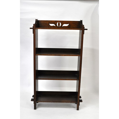 139 - Vintage Arts & Crafts style, four shelf oak book/display stand, max H95cm