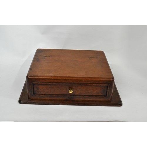 140 - Vintage table top clerk's desk/writing slope  with lift up lid and internal fitted interior, approx ... 