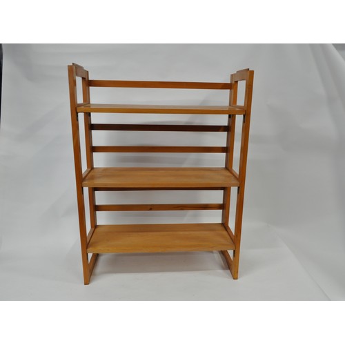 151 - Folding wooden shelves, ideal for displaying antiques at fairs