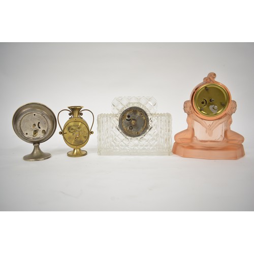 184 - Group of small clocks Art Deco/Art Deco style, x4 items