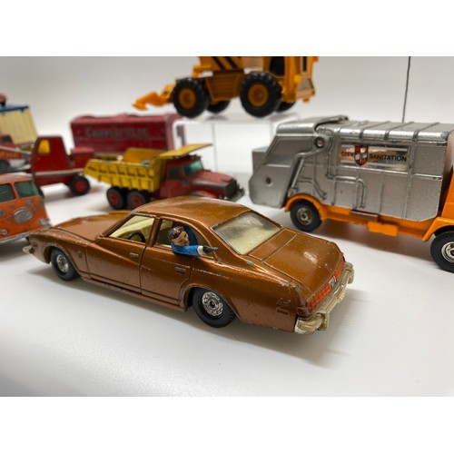 246 - A variety of Dinky and other diecast vehicles, to include industrial, freight, and military-related