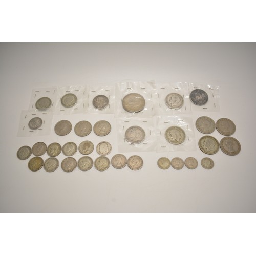 257 - Mixed UK coinage to include some silver Half Crowns, Florrins, Shillings, Six Pences, etc.