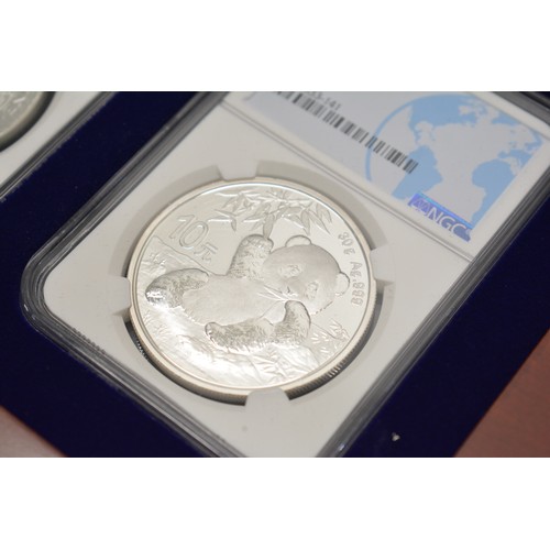 282 - 'The Certified Uncirculated Silver Bullion Collection' A Display chest containing uncirculated silve... 