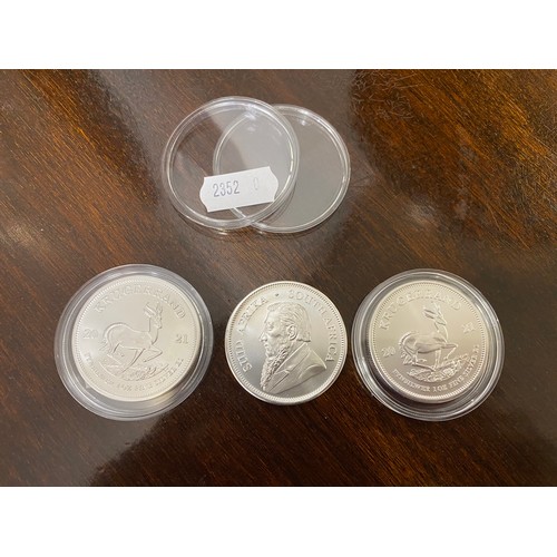 290 - 2021 1oz fine silver Krugerrand coin, with capsule, uncirculated, (x3 items)