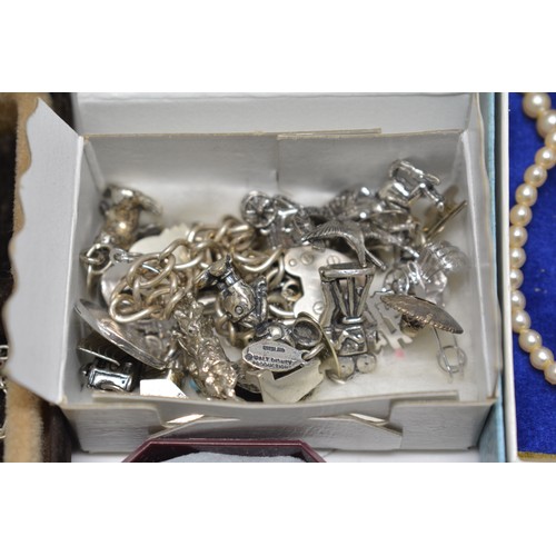 319 - Large quantity of mixed costume jewellery to include earrings, bracelets, necklaces, rings etc.