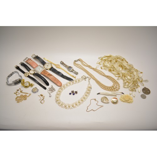 322 - Mixed costume jewellery items to also include some items stamped 925 silver and a necklace and brace... 