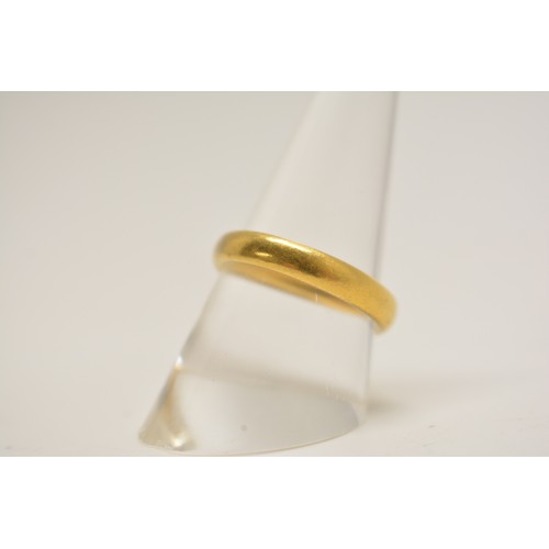 329 - 22ct yellow gold band (6g) together with 18ct gold ring with stones gross weight (2.75g) AF.