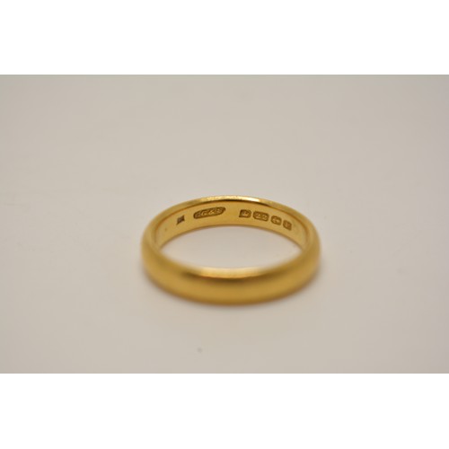 334 - x2 gold rings - 22ct yellow gold band hallmarked Birmingham approx size M/N weight 5.5g.  18ct/plat ... 