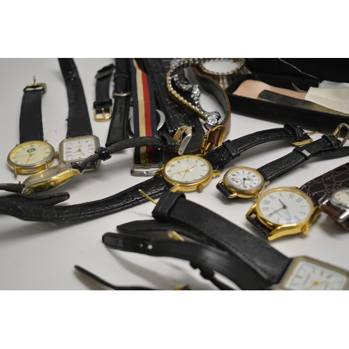 347 - A large quantity of mixed ladies and gentleman's wrist watches  etc. AF