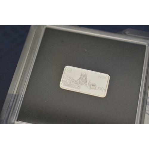 354 - Landmarks of the World fine silver 999/1000 ingots, with certificates ( x12 bars), silver proof, wit... 