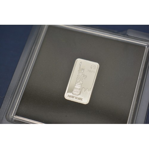 354 - Landmarks of the World fine silver 999/1000 ingots, with certificates ( x12 bars), silver proof, wit... 