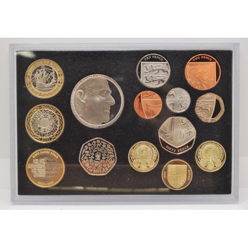 355 - Royal Mint UK Executive Proof Set no.1198/5000, circulating range of coins for 2011 (14 coins in set... 