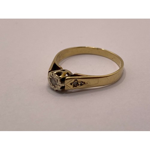 299B - Vintage 9ct gold ring with raised diamond to central design, with smaller diamonds to mount. approx ... 