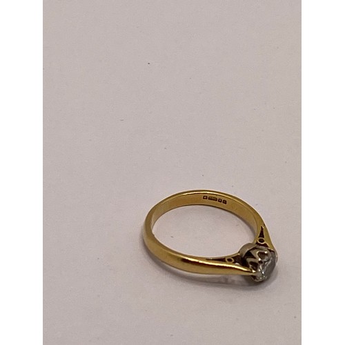 297 - 18ct yellow gold ring with stunning Solitaire diamond in raised claw setting of approx 0.50ct. Size ... 