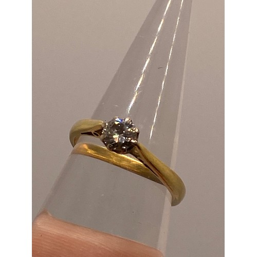 297 - 18ct yellow gold ring with stunning Solitaire diamond in raised claw setting of approx 0.50ct. Size ... 