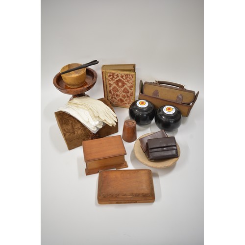 79 - Mixed items consisting; Vitalite boules in canvas bag, wooden fruit bowl, further items of treen, bo... 