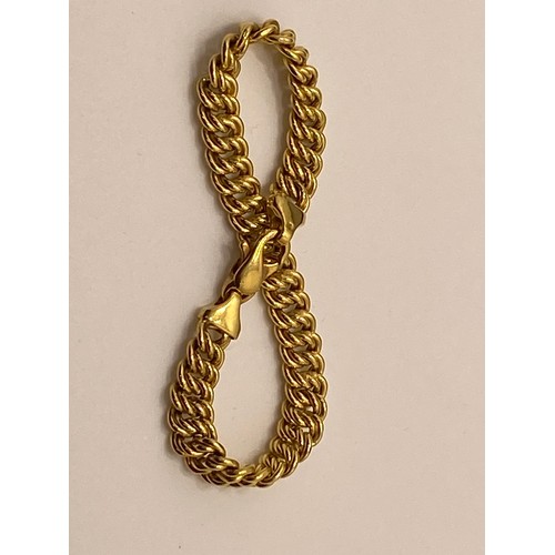 200 - Yellow gold double link design bracelet stamped 750 Italy, Approx length 7.5