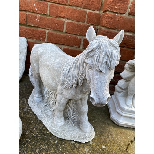 252 - Reconstituted stone statue of a Horse, in-house P&P unavailable for this item due to weight.