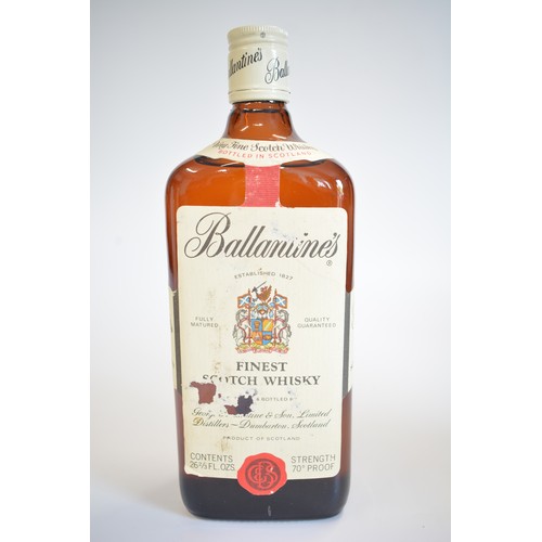 21 - One Sealed bt.  Boxed Ballantines 17 years old whisky, 1980s. One bt. Ballantine's Finest whisky, 26... 