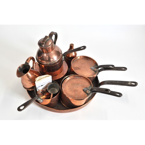 73 - Mixed vintage copper collection to include; frying pan, cooking pots with lids, jelly mould etc