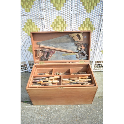 84 - Bespoke handmade carpenter's tool chest with inner drawers containing various saws, chisels, hammers... 