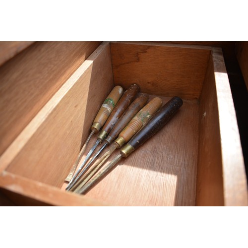 84 - Bespoke handmade carpenter's tool chest with inner drawers containing various saws, chisels, hammers... 