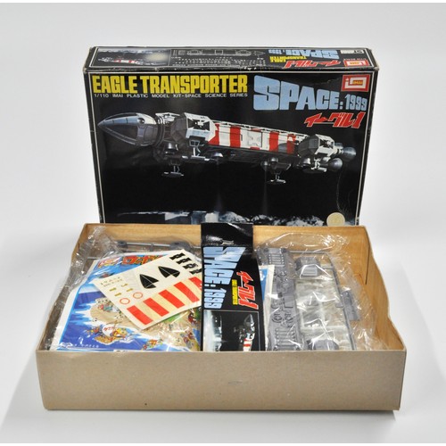 92 - IMAI Space 1999 Eagle transport B-750-400 1:110 scale model kit with ERTL/AMT Space 1999 Eagle 1 Tra... 