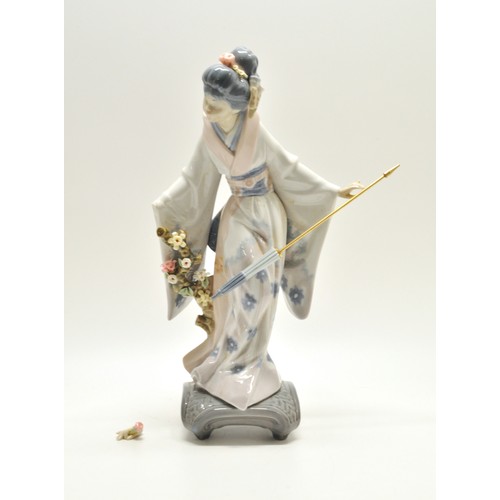 261 - Lladro Teruko 'Geisha girl' with flowers, Approx H29 cms. 1983. AF - had repairs