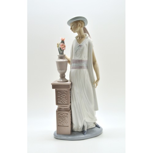 262 - Lladro large figurine Lady Grand Casino with column, height 34cms, marked on the base, issued from 1... 