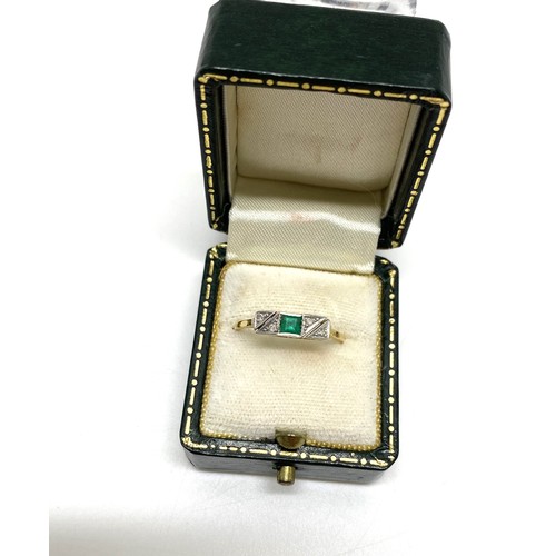 311 - Art Deco 18ct & platinum diamond and emerald ring, approx size n/o, gross approx weight 1.75g.