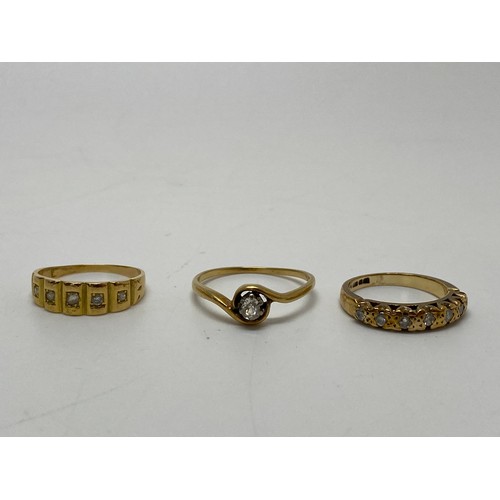 316 - x3 yellow gold diamond rings, combined gross weight 7.5gr,
sizes i, k, q