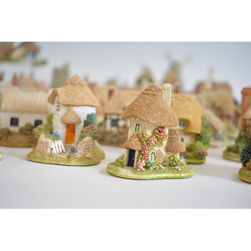 121 - x50 Lilliput Lane Cottages from one collector, to include; Stradling Priory, Cobblers Cottage, Purbe... 