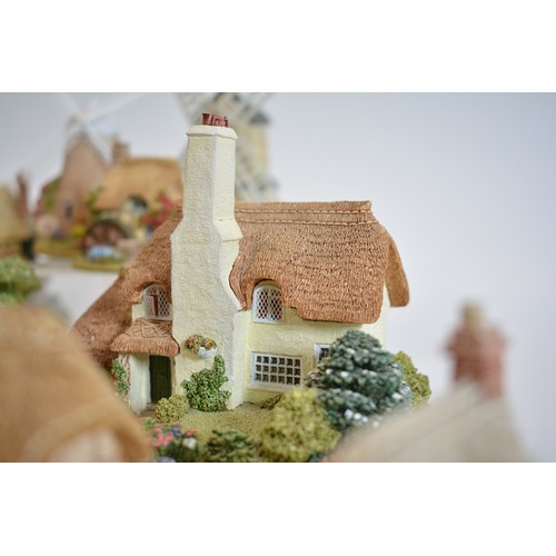 121 - x50 Lilliput Lane Cottages from one collector, to include; Stradling Priory, Cobblers Cottage, Purbe... 