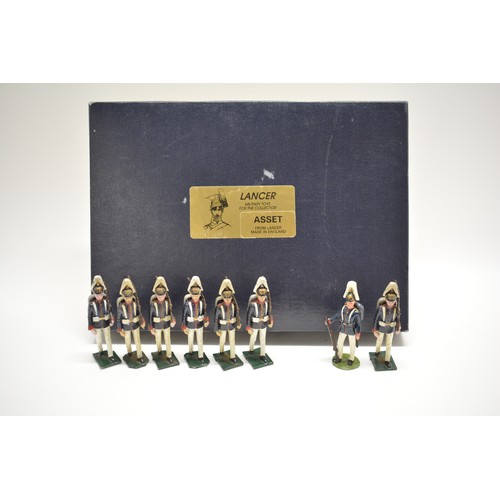 172 - x8 die cast French Garde regiment soldier figures, H6.6cm.