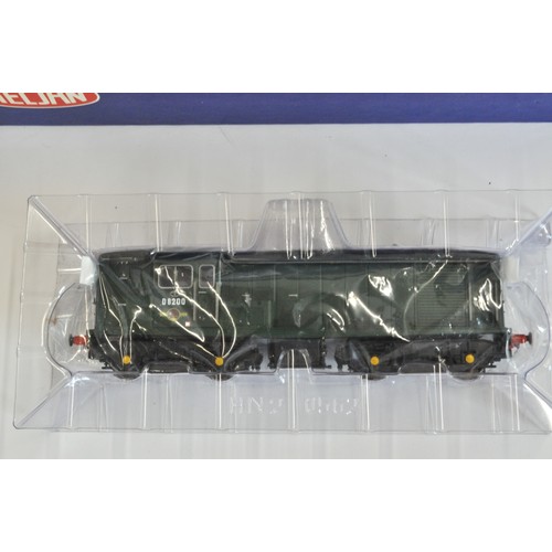 193 - Heljan Class 15 Diesel Item 1500 D8200 BR Plain Green, as new.