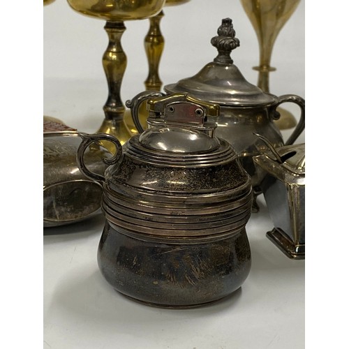 248 - A mixed group of  silver and silverplate items to include Walker & Hall table top lighter, Mappin & ... 