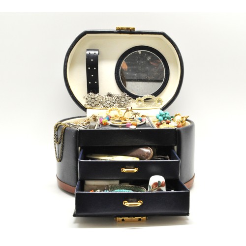 266 - Jewellery box containing a mixture of rings, necklaces, bracelets, brooches together with 1980s Jasp... 