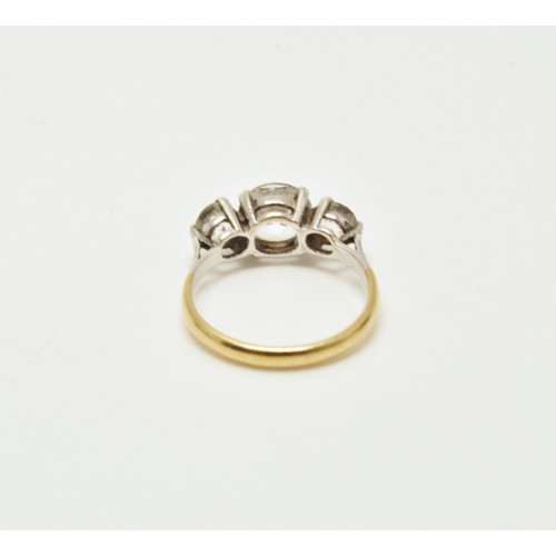 269 - 9ct trilogy ring, Large central stone. Approx size K, stamped 9Ct. Approx gross weight 2.5g.