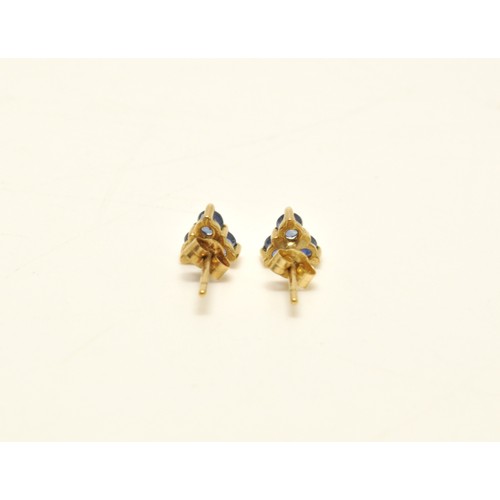 273 - x4 pairs of 9ct gold stud earings, approx gross weight 3.5g