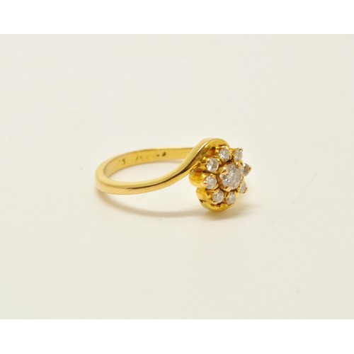 285 - High carat yellow gold diamond cluster ring, Central diamond surrounding by x8 diamonds of approx 0.... 