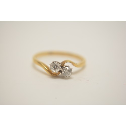 290 - 18ct yellow gold ring with two solitaire diamonds in twin set design, approx size N/O. Approx diamon... 