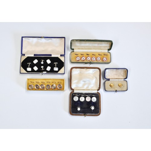 298 - vintage x5 mens collar studs, dress buttons, etc, all in original boxes, gilt metal, mother of pearl... 